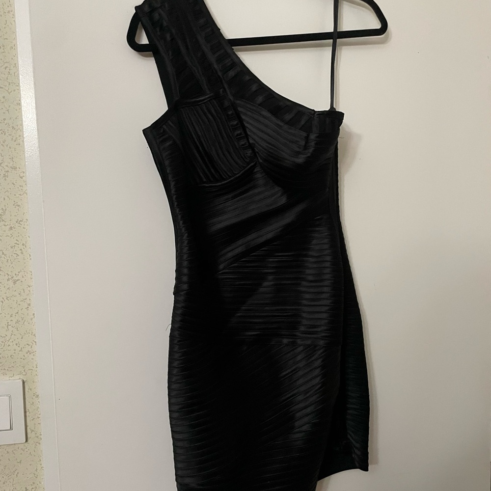 BCBGMaxAzria Black One-Shoulder Bodycon Cocktail Dress